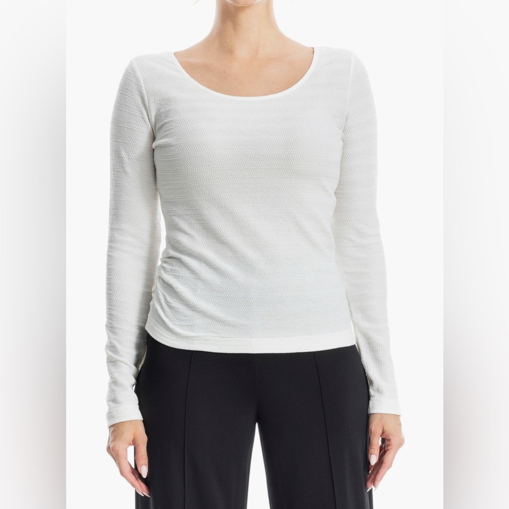 Max Studios Pull Over Top. Ladies Medium